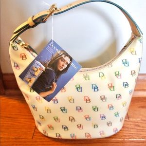 Dooney & Bourke small bucket bag ***NWT***